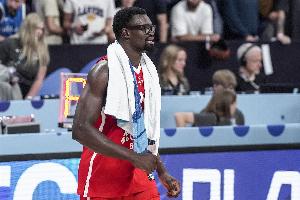 效率很高！博納5投5中&3罰2中得到12分1板2帽