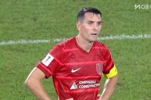 不敢相信！蓉城最后時(shí)刻慘遭蔚山絕殺，周定洋賽后無奈愣在原地