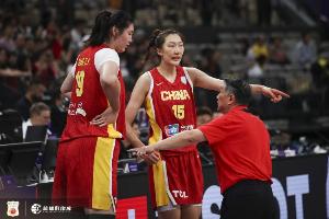 媒體人：陣容大幅度更新的中國女籃缺了些默契 在配合方面較生疏