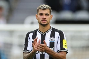 吉馬良斯選世界最佳球員無視伊薩克，遭球迷調(diào)侃：有人酸了??