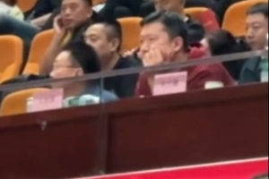 中國(guó)女籃熱身賽對(duì)陣尤文圖特女籃 王治郅現(xiàn)身觀戰(zhàn)