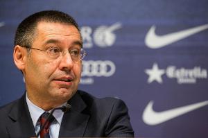 阿斯：巴托梅烏的團(tuán)隊(duì)操縱多項(xiàng)網(wǎng)絡(luò)民意調(diào)查，以使董事會(huì)免受指責(zé)