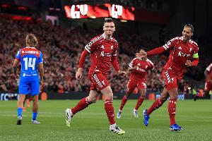 羅伯遜：我們需要更輕松的勝利，助教說他年紀(jì)大了不能老看絕殺