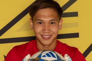 英雄出少年！18歲哈薩克門將歐冠首秀撲點 這才是他第2場成年比賽