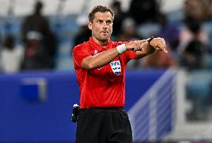 北青：足協(xié)邀請外籍裁判執(zhí)法，幫助中超球隊熟悉亞冠吹罰尺度