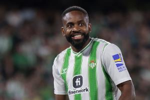 巴坎布談留隊(duì)：貝蒂斯決定與我繼續(xù)合作，希望用更多進(jìn)球回報(bào)球隊(duì)