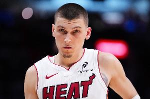 ??熱火官方：希羅成功接受左腳踝手術(shù) 預(yù)計(jì)缺席八周