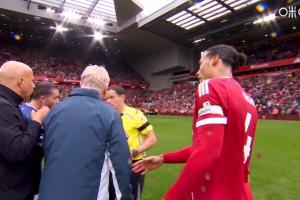 莫耶斯賽后找到裁判表達(dá)不滿(mǎn)，格拉利什也來(lái)抗議被皮克福德推走