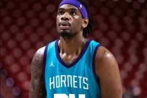 官方：黃蜂簽下布蘭登-斯萊特 裁掉剛簽不足一天的基昂泰-約翰遜