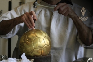 還剩兩天花落誰家??金球獎(jiǎng)官方曬海報(bào)預(yù)熱頒獎(jiǎng)儀式