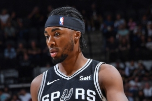 美記：小大衛(wèi)-杜克簽約太陽 球員上賽季以雙向合同效力于馬刺