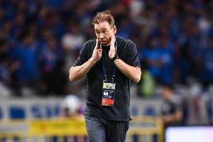 記者：曾經(jīng)多次絕殺對(duì)手的申花在關(guān)鍵戰(zhàn)遭絕平 下半程鋒線太弱