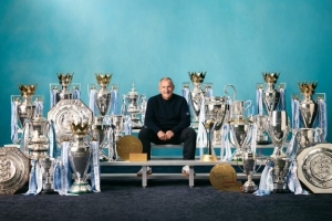 天藍(lán)配色！太陽報(bào)：曼城向貝吉里斯坦贈送價(jià)值28萬鎊的賓利歐陸GT