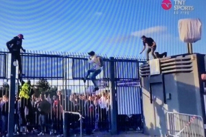 前巴黎警察局長(zhǎng)：2022歐冠決賽安?；靵y損害國(guó)家形象，導(dǎo)致我離職