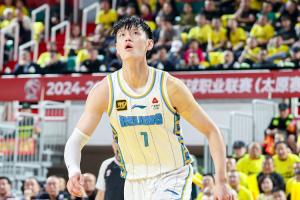 雙向名額還剩一個(gè)！網(wǎng)媒：曾凡博將簽署Exhibit 10而非雙向合同