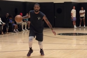 傷勢(shì)恢復(fù)很好！歐文現(xiàn)身球場(chǎng)訓(xùn)練 已能夠完成轉(zhuǎn)身跳投等動(dòng)作