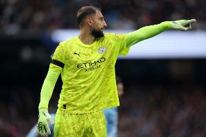 內(nèi)維爾：多納魯馬絕對是頭猛獸，我非常欣賞他這種門將