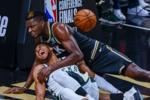 字母：21年東決受傷后我哭了 為什么是我？為什么總是我？