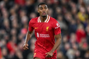 英媒：利物浦準備與赫拉芬貝赫續(xù)長約，球員現(xiàn)合同到2028年