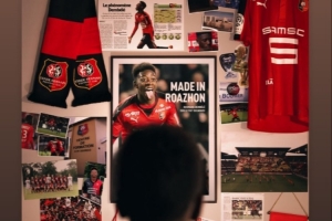 同隊(duì)青訓(xùn)！卡馬文加轉(zhuǎn)發(fā)雷恩海報(bào)祝賀登貝萊獲金球獎(jiǎng)