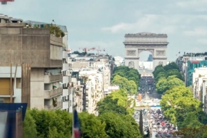 金球先生！巴黎圣日耳曼發(fā)布登貝萊精彩集錦：登貝萊點亮巴黎！