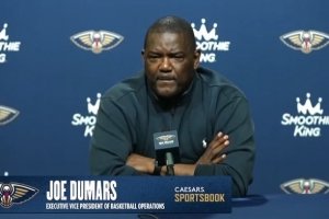 杜馬斯談對(duì)鵜鶘期待：不在于贏多少場(chǎng)球 全力以赴的態(tài)度最重要