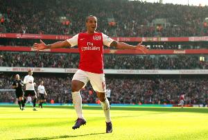 沃爾科特：阿莫林每場都換中衛(wèi)太危險了，我在阿森納時從不這樣