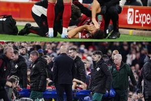 首秀被擔架抬下！斯基拉：萊奧尼膝蓋受傷，疑似遭遇十字韌帶損傷