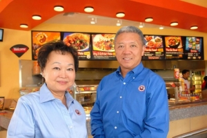 把“假中餐”賣給美國人，然后買下NBA球隊(duì)