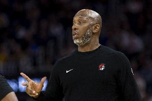 真摯的祝福！祝開拓者主帥比盧普斯49歲生日快樂！??