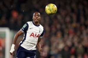 詩人握持？特爾踢英甲隊2次包抄踢空氣 熱刺今夏3500萬從拜仁買斷