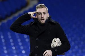 身價(jià)僅剩100萬！德烏洛費(fèi)烏：我膝蓋軟骨高度病變，多想重返球場