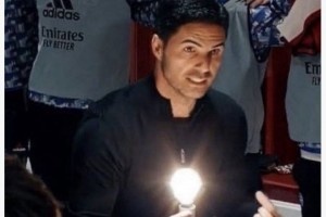 今日趣圖：你什么007？阿隆索斯洛特0平0負(fù)7勝 塔子0英超0歐冠7年