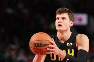 湖記：爵士對(duì)凱斯勒的要價(jià)非常高 湖人可能需要出里夫斯+多個(gè)首輪