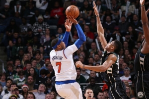 甜瓜調(diào)侃字母向他學(xué)習(xí)：我擁有科比的精神&老詹的身體 找我就對(duì)了