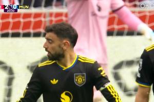 曼聯(lián)跟隊(duì)：照這樣下去要重演0-4了，B費(fèi)和達(dá)洛特竟公然發(fā)生爭(zhēng)執(zhí)