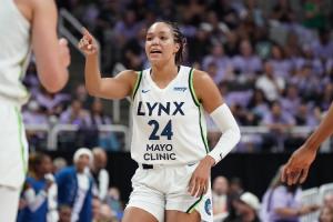 最后時刻傷退！山貓主帥透露科利爾腿部可能骨折 但未透露細節(jié)