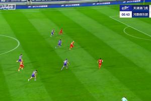 錯(cuò)失良機(jī)！河南前場三鬼拍門形成準(zhǔn)單刀，鐘義浩斜塞被破壞
