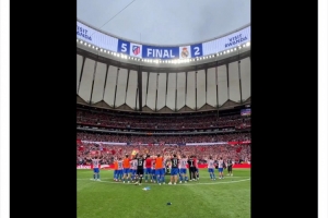 全場(chǎng)沸騰！馬競官推放出該隊(duì)5-2擊敗皇馬后慶祝的視頻