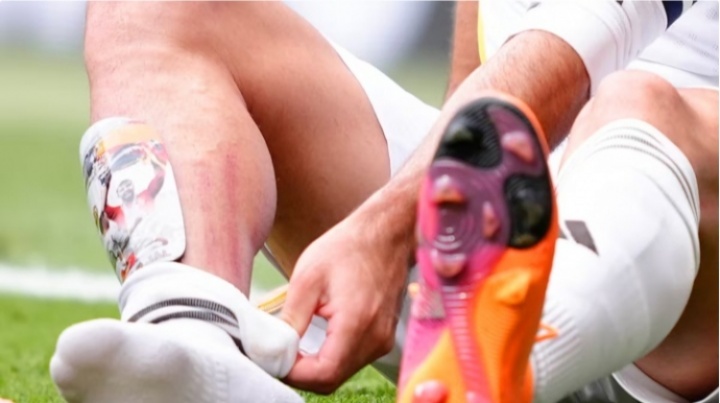 疼！卡瓦哈爾受傷瞬間：小腿被岡薩雷斯鞋釘?shù)懦鋈姥? >
                                        </div>
                                    </div>
                                                                        <div   id=