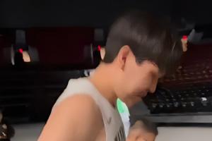 幽默??第一次穿開拓者球衣進(jìn)主場(chǎng)什么感覺(jué)？楊瀚森：挺涼快的