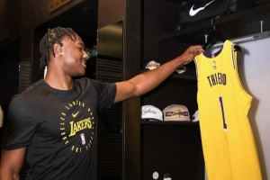 湖人新秀阿杜：膝蓋沒完全康復(fù)&還有腫脹 暫時(shí)不能參加訓(xùn)練營(yíng)