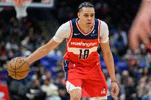 凱肖恩-喬治：特雷-約翰遜非常專注 每個(gè)動(dòng)作都全力以赴 絕不偷懶