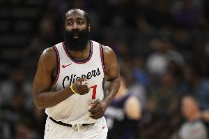 哈登：以前有的球員為合同或名聲打球 現(xiàn)在快船的11個(gè)人統(tǒng)一戰(zhàn)線