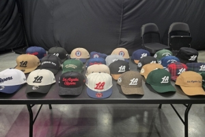 有你喜歡的嗎？美記曬快船新賽季為球迷準(zhǔn)備的主隊(duì)球帽