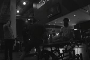 可能賽季報(bào)銷！范弗里特曬治療視頻：今年媒體日我不用接受采訪了