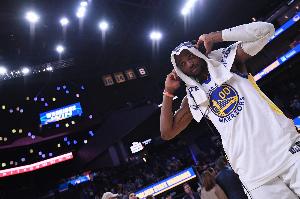 球隊(duì)讓步！勇士給庫(kù)明加提供的新合同比最初總額提高了800萬(wàn)美元