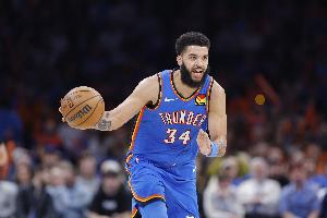 左膝關(guān)節(jié)鏡手術(shù)！雷霆官方：肯里奇將在6-8周后重新接受評(píng)估