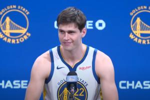 現(xiàn)在感覺(jué)有多緊張？發(fā)布會(huì)上的圖希：感覺(jué)像做錯(cuò)事要道歉的大明星