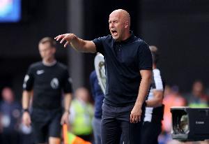 利物浦在各項(xiàng)賽事近8個(gè)客場(chǎng)比賽輸?shù)?場(chǎng)，與此前34場(chǎng)相同